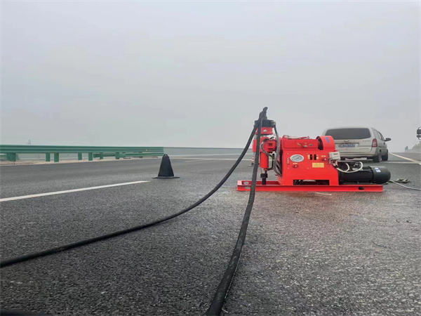 西充马路路基路面开裂下沉注浆加固灌浆